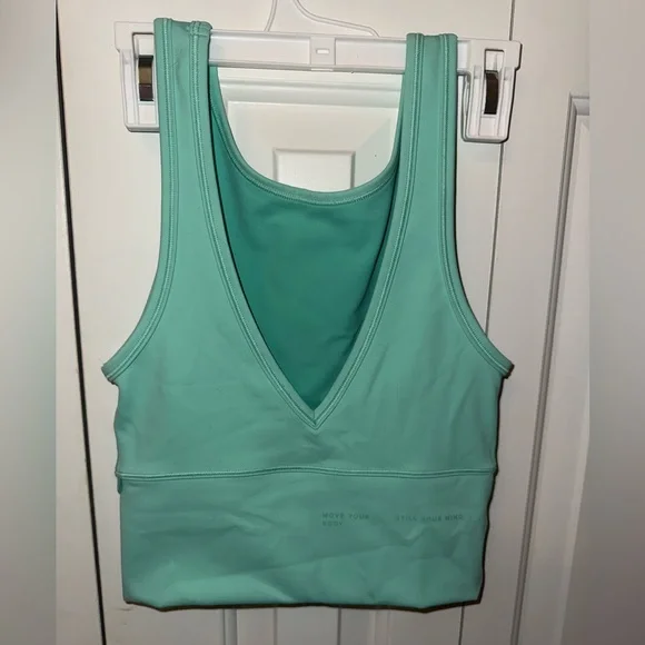 Lululemon top - Picture 2 of 4
